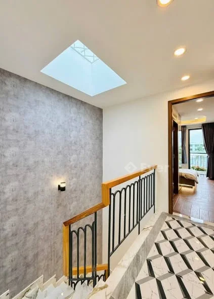 BÁN NHÀ XÂY MỚI 100% . SÁT QUANG TRUNGPHAN HUY ÍCH. P14 ( CŨ ). GÒ VẤP