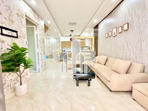 BÁN NHÀ PHỐ 86.0M² QUANG TRUNG, ĐÀ LẠT GIÁ 5.6 TỶ CÓ 1PK, 1 BẾP, 3PN, 4WC