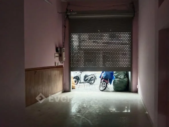 CHO THUÊ MẶT BẰNG - NHÀ NGUYÊN CĂN 2 MẶT TIỀN GẦN TRUNG TÂM P1