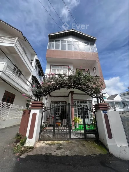 BÁN NHÀ 2 MẶT TIỀN – PHÙ ĐỔNG THIÊN VƯƠNG, P8, ĐÀ LẠT