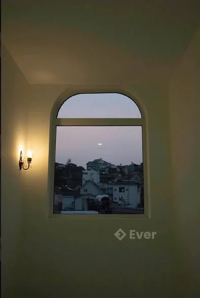 BÁN CĂN KHÁCH SẠN ĐẸP ĐANG KINH DOANH DÒNG TIỀN ỔN ĐỊNH - ĐÀ LẠT