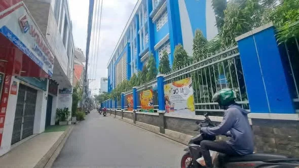 Nhà đẹp khu Bành Văn Trân – 52m² giá 4.x tỷCô Minh cần bán nhanh nhà 4 tầng, hẻm xe hơi 4m