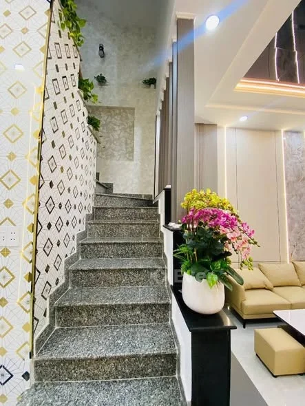 SIÊU PHẨM HẺM 4M – CÁCH HXT 20M – NHÀ ĐẸP XUẤT SẮC Trần Thị Trọng _Phường Tân Sơn _HCM Diện tích: