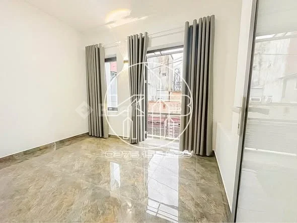 BÁN NHÀ PHỐ 43.0M² ĐÀ LẠT 1PK, 1 BẾP, 3PN, 2WC GIÁ 4.0 TỶ ️️