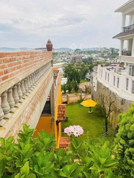 - CẦN BÁN LÔ ĐẤT 2 MẶT TIỀN TẶNG NHÀ KQH ĐÔNG TĨNH-Lý Nam Đế ĐÀ LẠT.