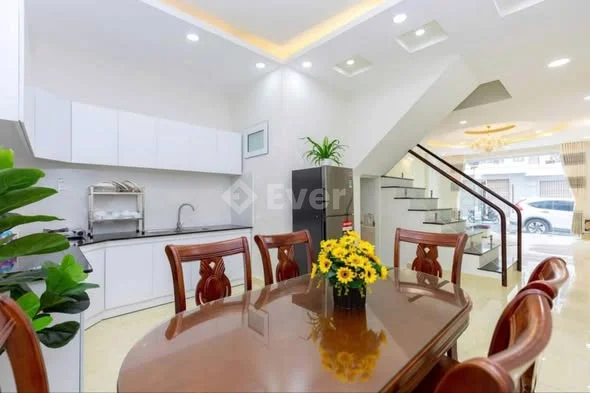 BÁN NHÀ SRXD, ĐƯỜNG NHỰA Ô TÔ KHU GOLDEN HILL P4 ĐÀ LẠT