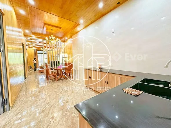 ĐÀ LẠT P.8 - NHÀ PHỐ 126M2, ĐƯỜNG XE HƠI, SÂN ĐẬU 2 Ô TÔ, SẴN NỘI THẤT, CHỈ 3 TỶ!