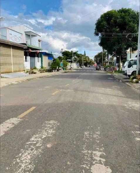 Bán đất 2 mặt tiền đường Lê Đình Chinh