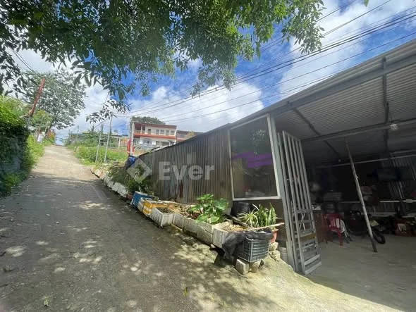 Bán nhà 3 mặt tiền tại Đà Lạt - 1,35 tỷ - 128m²