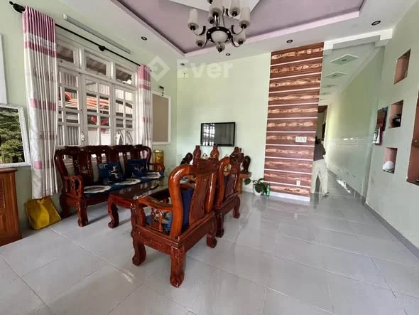 Bán căn nhà xây kiên cố ngay TT Lạc Dương cũ, phường Lang Biang Đà Lạt - DT: 10x22 (220m2) full XD -