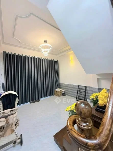 Chủ Gửi Bán nhà đẹp kiên cố SRXD tại đường 3/2- P2- Đà Lạt ( P Xuân Hương mới )
- Diện tích : 34m2.