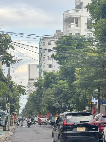 Căn Góc Đắt Giá Nhất Phố Tây – Hoàng Kế Viêm - Di Chuyển 1 Đường Thẳng Ra Bãi Biển Mỹ Khê Đà Nẵng