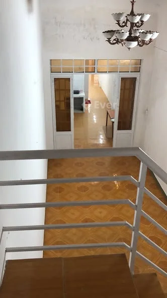 HOT HOT CHỦ GỞI BÁN NHANH NHÀ LỬNG ĐÚC KIÊN CỐ