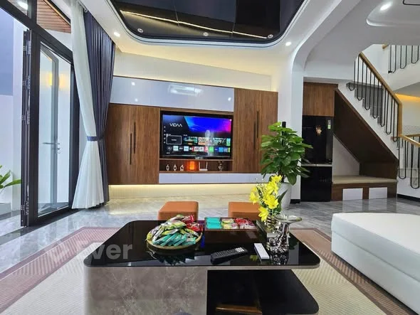 Chào bán nhà 2 tầng mê mới 100% Kiệt 87 ô tô 5m trải nhựa đường Hoàng Văn Thái - ĐÀ NẴNG