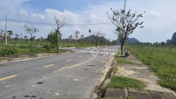 BÁN LÔ ĐẤT ĐẸP – NGAY CẠNH KHU PHỨC HỢP CHUNG CƯ ÁNH DƯƠNG – KĐT NAM HÒA XUÂN