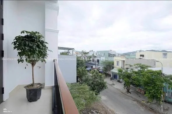 Hạ giá 300 triệu bán nhanhBán nhà 3 tầng đường Bàu Mạc 9 . Dt 97.5m2 ngang 5m