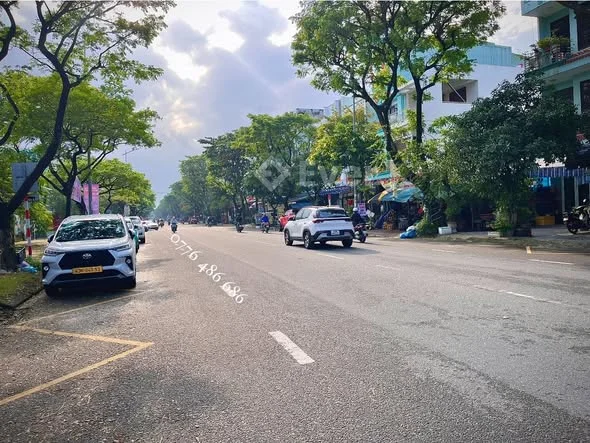 Mình cần bán 209m² đất mặt tiền Kinh Dương Vương, gần biển