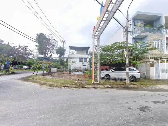 CẦN BÁN LÔ GÓC 2 MẶT TIỀN – DIỆN TÍCH LỚN, ĐỐI DIỆN CÔNG VIÊN