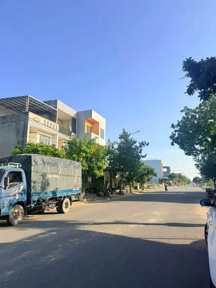 Bán lô 10m5 đường Đô Đốc Lân, Hoà Xuân- B2.10 lô 504 ( lên số nhà 115), sát 2 trường học cấp 3