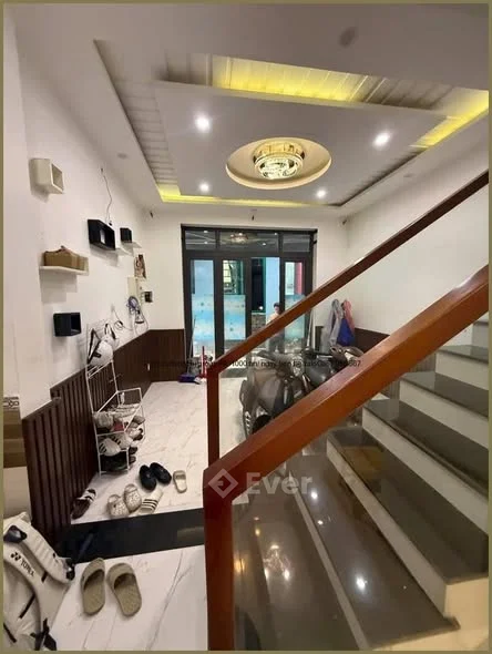 NHÀ 4 TẦNG TRẦN CAO VÂN ĐANG THUÊ 10TR/THÁNG! 3PN, KIỆT RỘNG. GIÁ CHỈ 4,x TỶ!