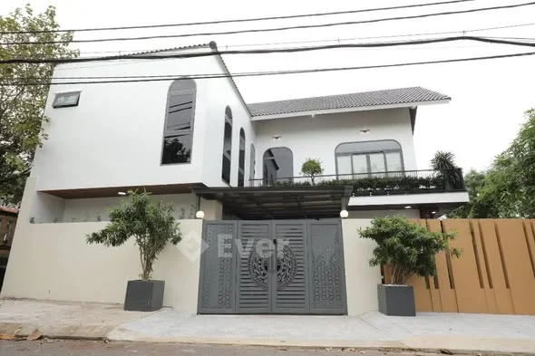 Chính chủ. bán căn Villa LÔ GÓC 2 MẶT TIỀN ĐƯỜNG NGUYỄN ĐÌNH CHIỂU.