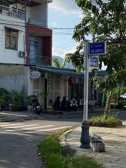 . BÁN LÔ ĐẤT MẶT TIỀN ĐÀ SƠN 6Cần bán lô đà sơn 6 bên cạnh lô góc vị trí đẹp thông lê trọng tấn