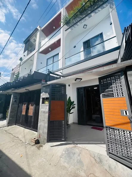 Nhà 3TẦNG 3 MÊ ĐÚC – KIỆT oto 192 Tô Hiệu - DT 68m .DTSD 170m