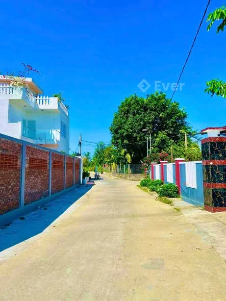 2 lô liền kề Xuân Diệm 1 chỉ 7XX hơn 116m2cách Đà Nẵng 10 - 15 phút, đường bê tông