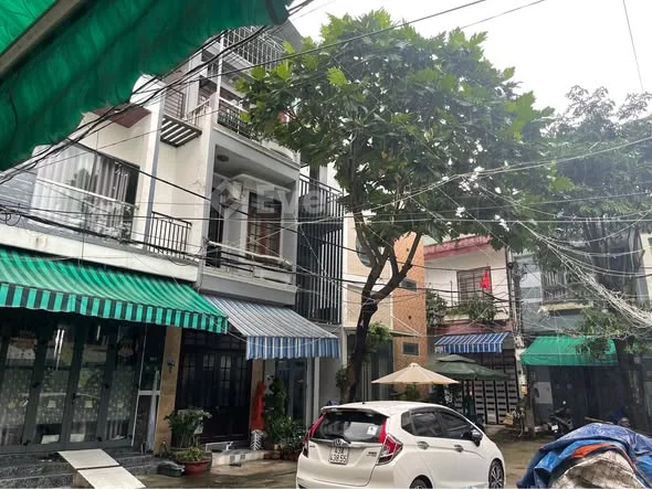 K20 Cô Giang. 2,5 Tỷ. 3 tầng.Mini House dt sdung 54m2. 3 tầng.Sổ hồng chính chủ , vuông vức