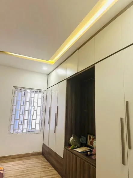 Nhà 3 tầng 3 mê sát mặt tiền Huỳnh Ngọc Huệ- Thanh KhêDt: 4.2mx 12m