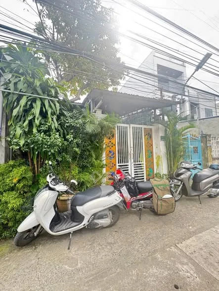 ALO EM THUỶ MỞ CỬA XEM NHÀ Chính chủ chào bán nhà kiệt ô tô 168 Tô Hiệu. Hòa minh. Liên chiểu