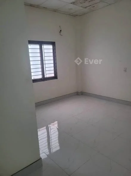 Nhà bala ở kiệt Nguyễn Văn Cừ, P Hải Vân, nhà có gác lửng đúc,xây dựng kiên cố