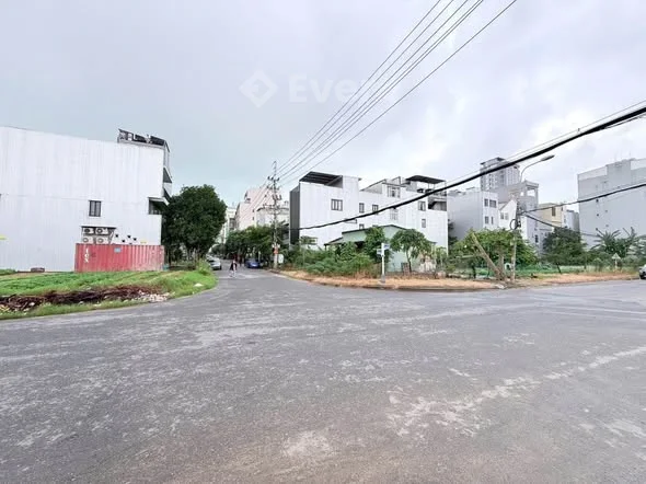 Bán đất góc 2 mặt tiền Chính Hữu, sát Phạm Văn Đồng, biển Mỹ Khê Đà Nẵng
