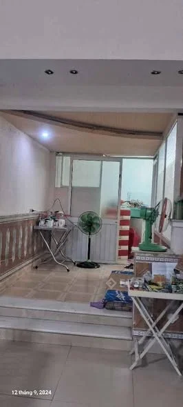 NHÀ KIỆT Ô TÔ HOÀNG VĂN THÁI _ HÒA KHÁNH NAM