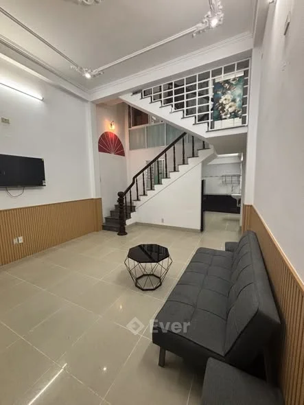 NHÀ 2,5 TẦNG KIỆT HÙNG VƯƠNG - GẦN ĐƯỜNG CHÍNH - TRUNG TÂM ĐI LÀM TIỆN LỢI NHANH CHÓNG