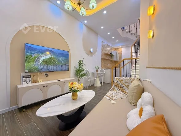 -BÁN NHÀ ĐẸP 2 TẦNG – KIỆT HOÀNG HOA THÁM (Kiệt 3m5)