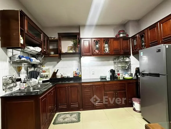 Nhà 2 tầng 2 mê đúc mt Lê Thiệt Công năng 3pn 3wc Dt 72m hướng Tây Nam sạch đẹp - 5,95 tỷ - 72m²