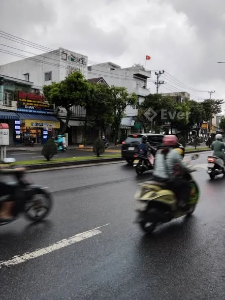 BÁN NHÀ 2 TẦNG ,mặt tiền, Đường Trường Chinh , Ngang 6,8m ,DT:62.4m2 khu kinh doanh sầm uất