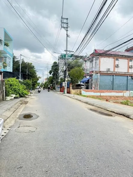 Mặt Tiền Trinh Đường Chính Chủ Em Bán ẠEm chính chủ cần bán lại lô đất 57 Trường Chinh