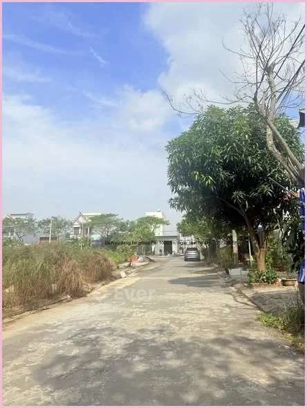 ⸻ ĐẤT BIỂN ĐÔNG HẢI 4 – HÒA HẢI, NGŨ HÀNH SƠN CHỈ 5TYX Diện tích 100m² (5x20m) – Sổ đỏ chính chủ