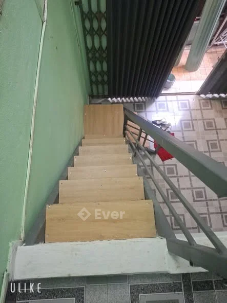 không có căn thứ 2 ở điểm này . 31m2 - 1ty99 - Lý Thái Tổ.