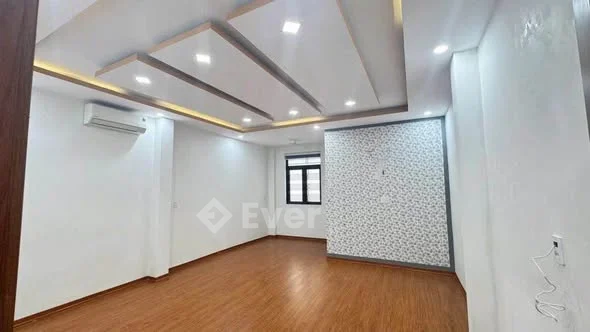 BÁN NHÀ ĐẸP 4 TẦNG MẶT TIỀN MAI HẮC ĐẾ – ĐƯỜNG 10M5 NGAY CẦU RỒNG, CHỢ ĐÊM SƠN TRÀ . DÒNG TIỀN 30TR