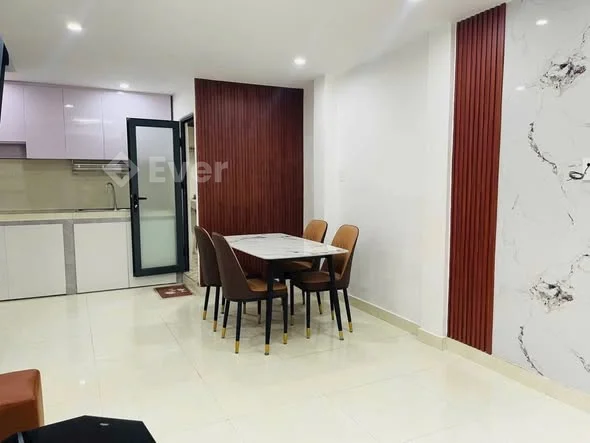 Nhà 2 tầng kiên cố, sạch sẽ tại kiệt Phan Châu Trinh, ngay trung tâm Tp