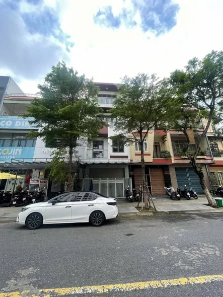 BÁN NHÀ ĐẸP 4 TẦNG MẶT TIỀN MAI HẮC ĐẾ – ĐƯỜNG 10M5 NGAY CẦU RỒNG, CHỢ ĐÊM SƠN TRÀ