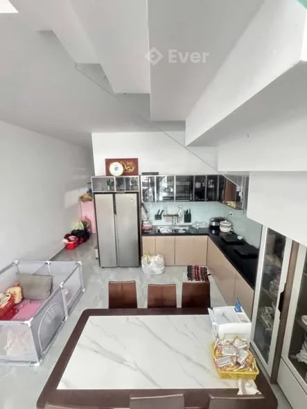 Nhà mới xây xong 2 tầng Đường Đào Nghiễm 100m2 (4×25) sát ql 1 gần cảng biển