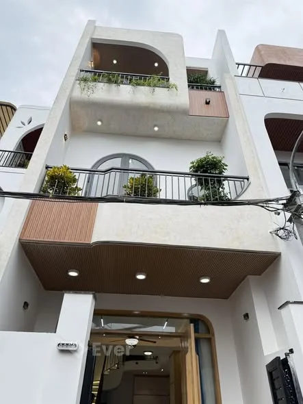 Nhà Đẹp 3 tầng Full Nội Thất Kiệt Oto Tôn Đức Thắng Cách Đường chính 50m