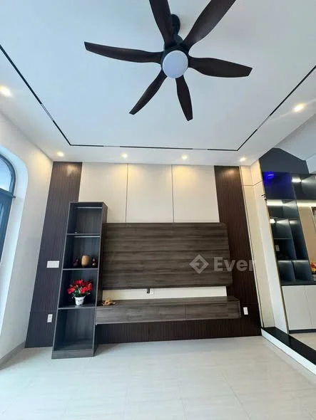 BÁN NHÀ 3 TẦNG ĐẸP HOÀ XUÂN – CHỈ VIỆC XÁCH VALI VÀO Ở!