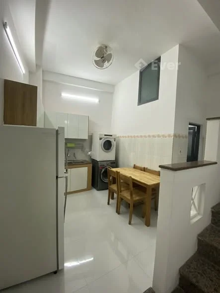 Bán nhà 2 tầng Phan Thanh, full nội thất