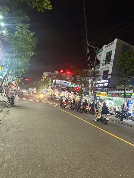 Bán nhà kiệt Núi Thành tại trung tâm Hải Châu, Đà Nẵng