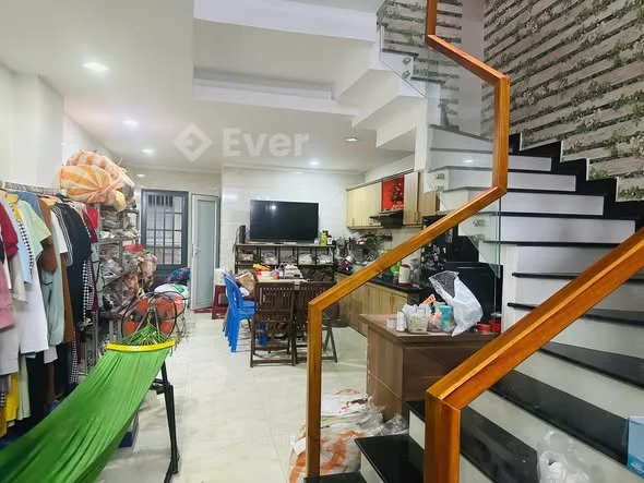 NHÀ ĐẸP 3 TẦNG – KIÊN CỐ – KIỆT HUỲNH NGỌC HUỆ – CHỈ 35M RA MẶT TIỀN